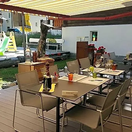 Channa Aparthotel 3*