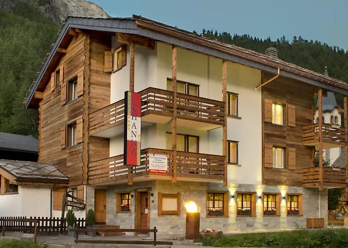 Aparthotel Channa 3*